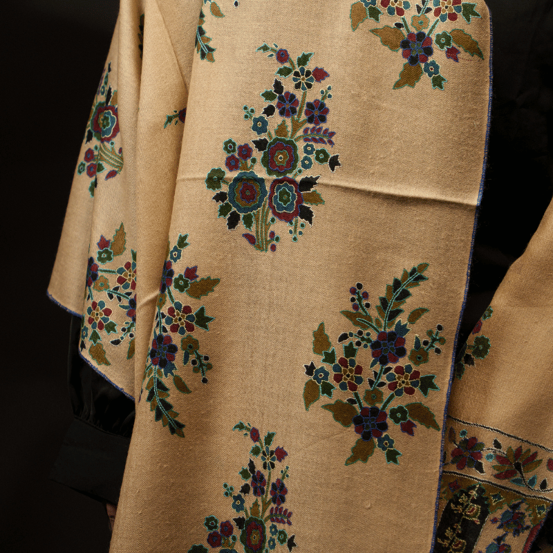 Ivory Floral Butti Handpainted Kalamkari - Image 3
