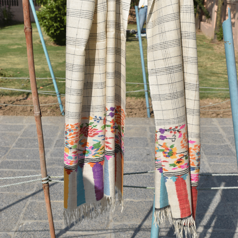 Ivory Check Kani Pashmina Wrap - Image 7