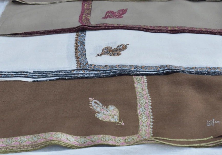 White and Blue Crest Pashmina Wrap